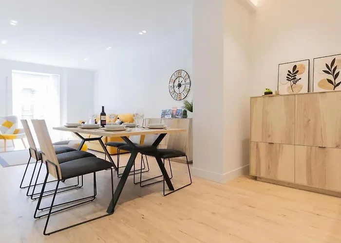 Appartement à 3 Chambres à Coucher